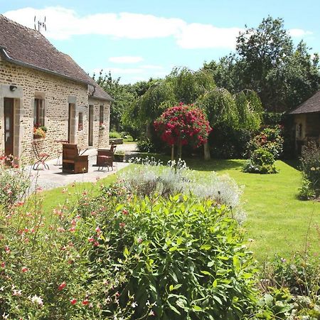 Chambre D'Hote Courtoux Saint-Denis-sur-Sarthon Екстер'єр фото