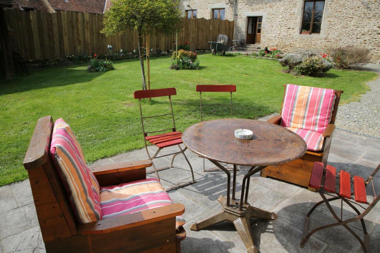 Chambre D'Hote Courtoux Saint-Denis-sur-Sarthon Екстер'єр фото