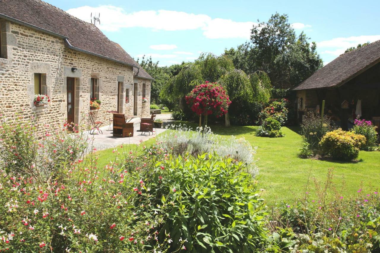 Chambre D'Hote Courtoux Saint-Denis-sur-Sarthon Екстер'єр фото