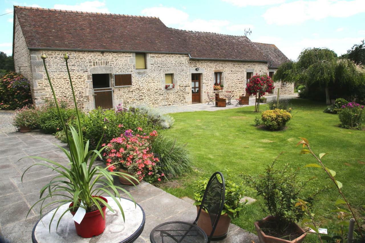 Chambre D'Hote Courtoux Saint-Denis-sur-Sarthon Екстер'єр фото